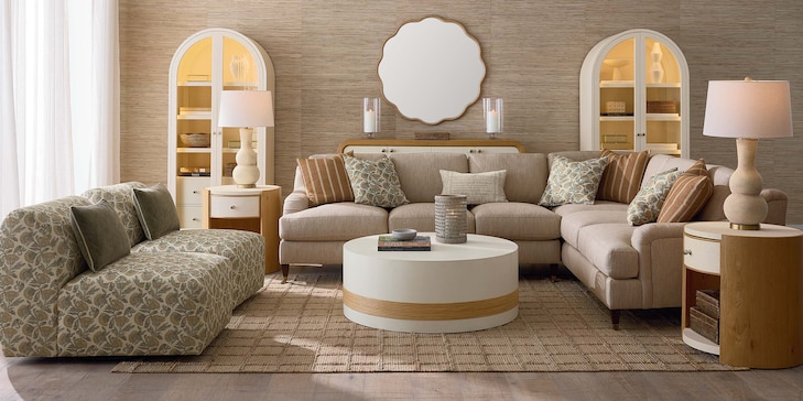 Round End Table image number 2